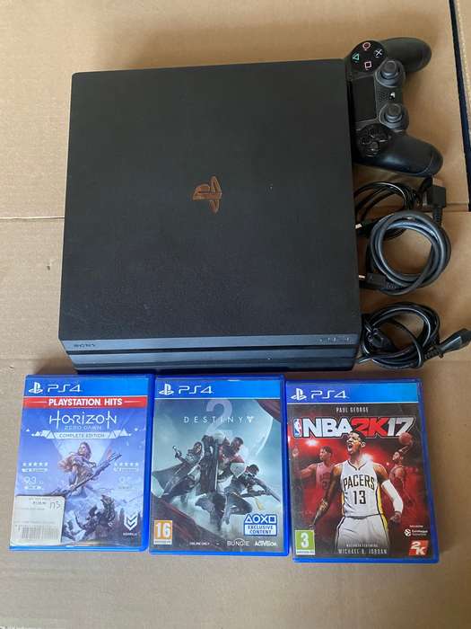 PS4 PRO CONSOLE* 1TH HDD*MODEL:CUH-7015B*3 GAMES *1 SONY CONTROLLER*GOOD CONDITION